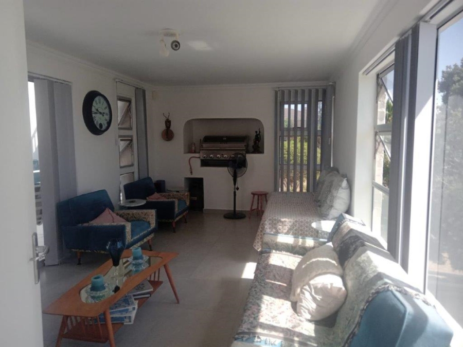 3 Bedroom Property for Sale in Wavecrest Eastern Cape